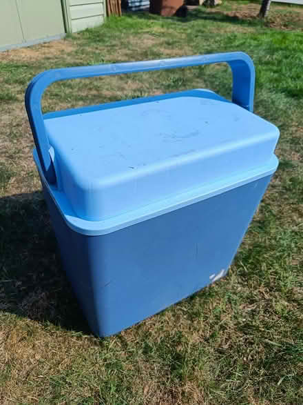 Photo of free Insulated cool box (GU2 Stoughton) #1
