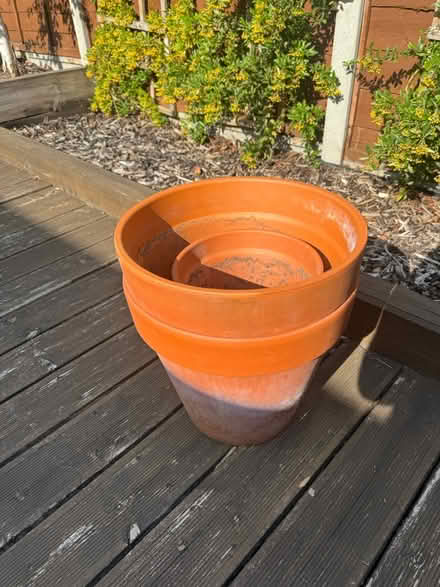 Photo of free 4 ceramic pots (Croxley Green) #1
