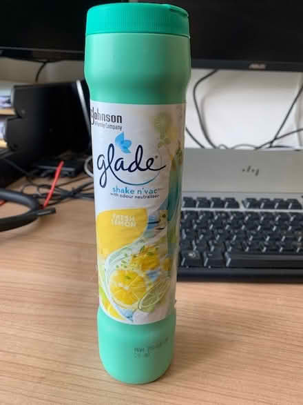 Photo of free Glade Shake n Vac - Full Bottle (Worcester Park KT4) #1