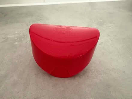 Photo of free Pringle holder (Cottonmill, St Albans, AL1) #2