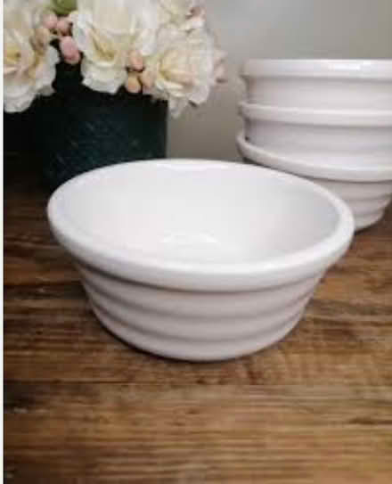 Photo of Little pie dishes (Kettleshulme SK23) #1