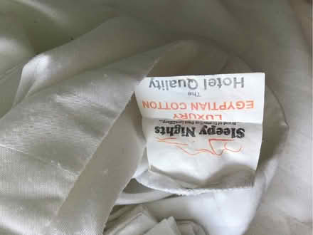 Photo of free Kingsize duvet cover and 2 pillow cases (Mudeford BH23) #2