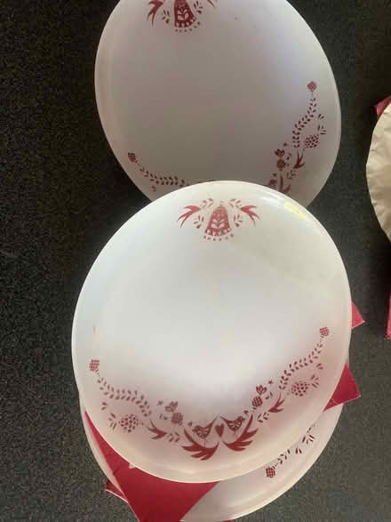 Photo of free 6 Christmassy side plates (Bedford road hitchin SG5) #1