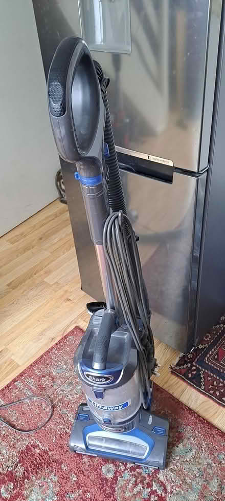 Photo of free Shark Vaccum cleaner (Hayes UB4) #1