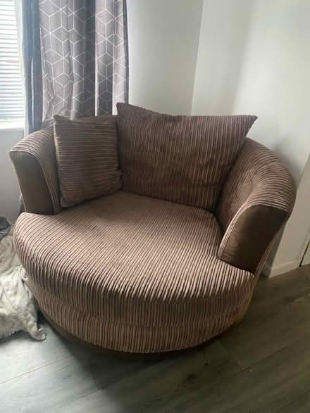 Photo of free Cuddle swivel chair (Town centre B98) #1
