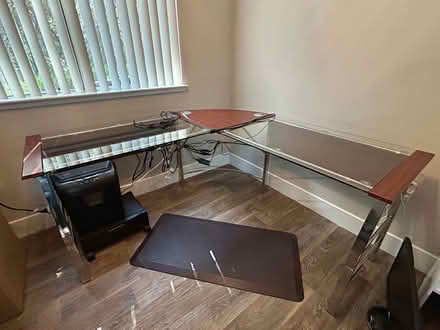 Photo of free L-Shaped Corner Desk (West San Ramon) #1