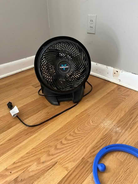 Photo of free 2 fans (Upper NW DC) #2