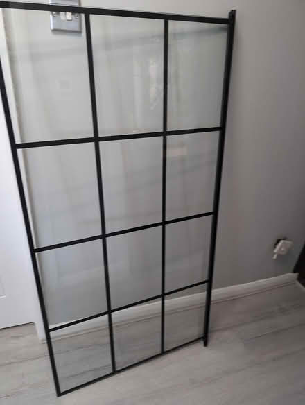 Photo of free Shower screen (MK42) #1