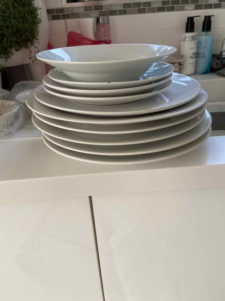 Photo of free China plates (Locks Heath SO31) #1