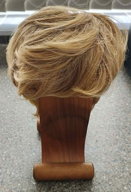 Photo of free Ladies "Hairdo by HairUWear" Wig (Gleadless S12) #2