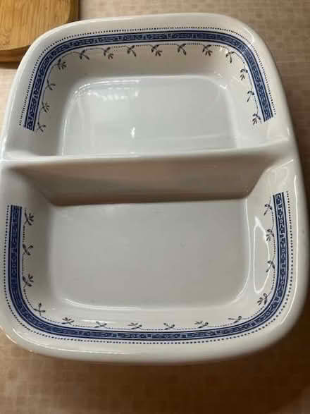 Photo of free serving dish (Stone Cross BN23) #1