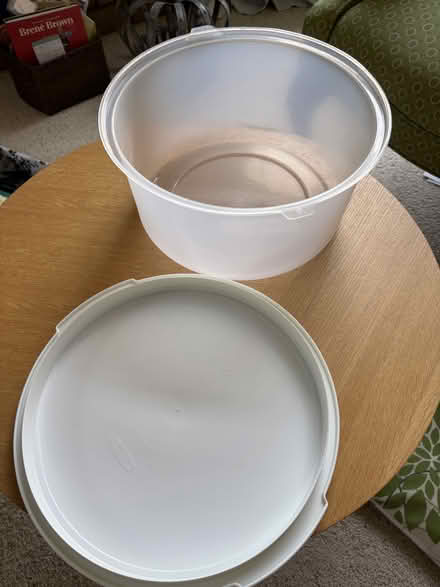 Photo of free Cake carrier (Sunnyvale near Fremont H.S.) #2