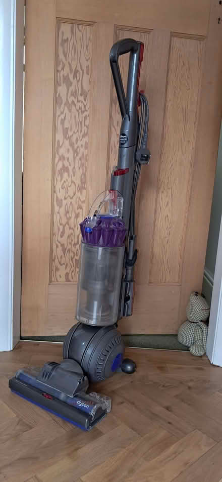 Photo of free Dyson vac for spares or repair (Allestree DE22) #1