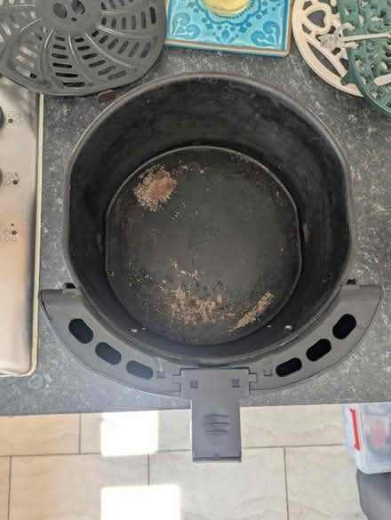Photo of free Gourmia air fryer, working (CM12) #3