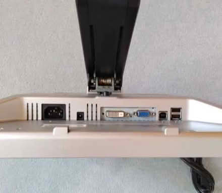 Photo of free Dell 1907FPc computer monitor (Woosehill RG41) #3
