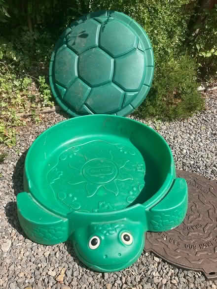Photo of free Sand/water tray (Danescourt CF5) #1