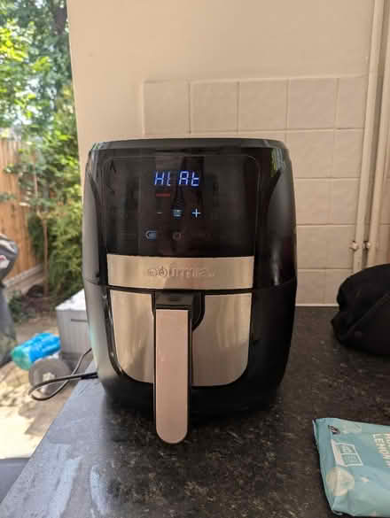Photo of free Gourmia air fryer, working (CM12) #1