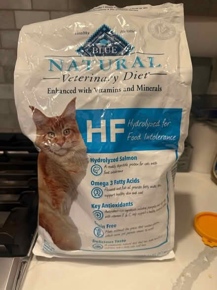 Photo of free Blue buffalo HF dry cat food (Columbia Heights) #1