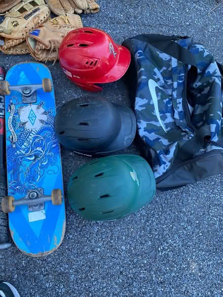 Photo of free Youth baseball plus a skateboard (Font Hill) #4