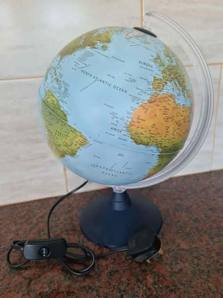 Photo of free World Globe, electric light up lamp (Eastergate PO20) #1