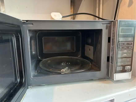Photo of free Microwave (Fishbourne PO19) #1