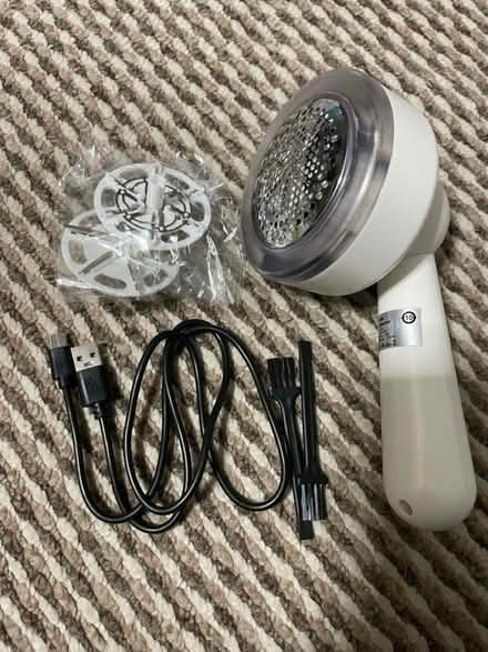Photo of free Bobble Remover for clothes (Tottenham N17) #1