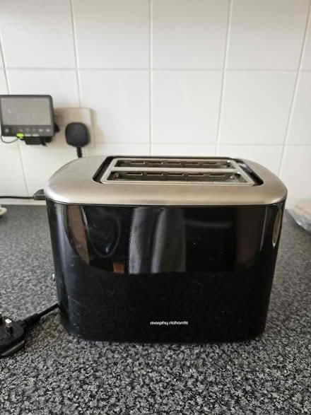 Photo of free 2 piece toaster (Snape IP17) #1