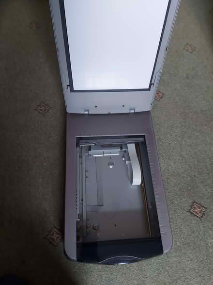 Photo of free Epson Colour Image Scanner (Perfection 3200 Photo) (Congleton CW12) #3