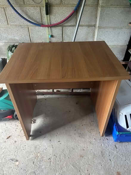 Photo of free Desk (HX2) #1