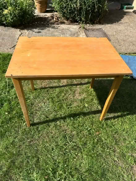 Photo of free Dining table (Isleworth TW7) #1