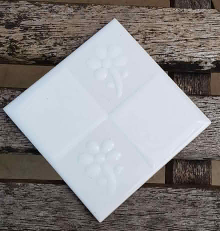 Photo of free 8 White tiles 10cm x 10 cm (Stubbington PO14) #1