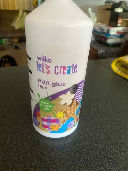Photo of free 1 litre PVA Glue (Bedford road hitchin SG5) #1