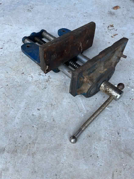 Photo of free Wood vice (Harlow Fields DE22) #1