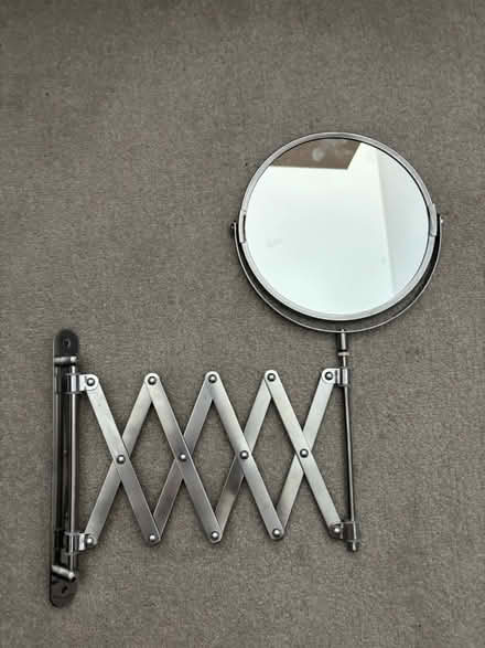 Photo of free Wall mounted mirror (AL15GH) #1