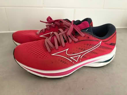 Photo of free Mizuno size 5 (Cottonmill, St Albans, AL1) #1