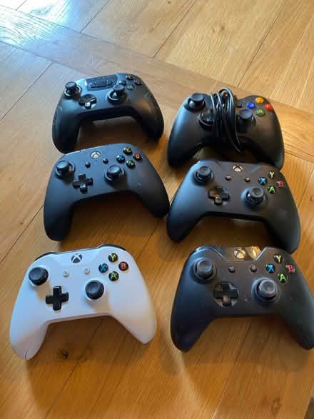 Photo of free XBOX/PC Controllers (Mangotsfield BS16) #1