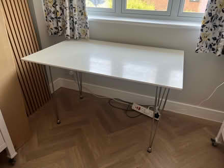 Photo of free White desk and silver hair pin legs (Chalfont St Peter) #1