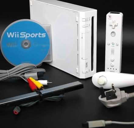 Photo of Wii Console (with remotes if available) (Nantlle LL54) #1