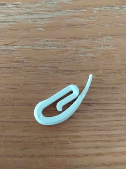 Photo of free Plastic Curtain Rings/hooks (Stevenage SG2) #2
