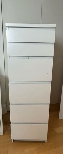 Photo of free White chest of 6 drawers plus mirror (Earls Court SW5) #2