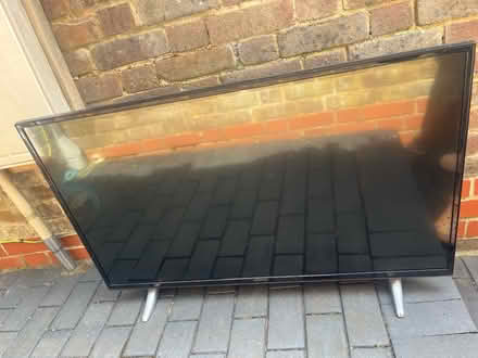 Photo of free Hitachi Flat Screen tv (St Albans AL1) #1