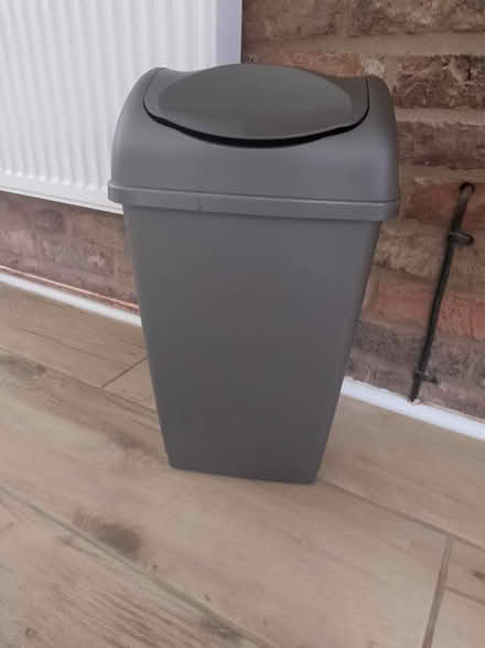 Photo of free 25 litre flip top bin (NR11) #1