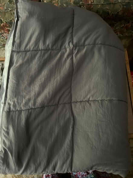 Photo of free Twin Comforter (East 20’s Manhattan) #1