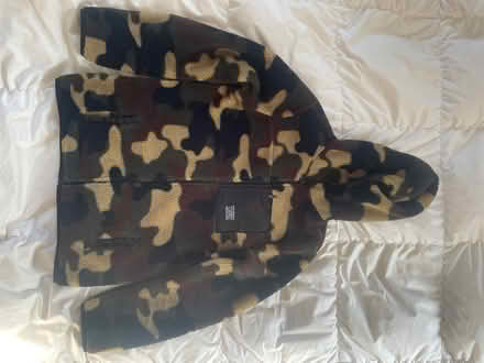 Photo of free Kids hoodie 12-13 (Golden Triangle NR2) #1