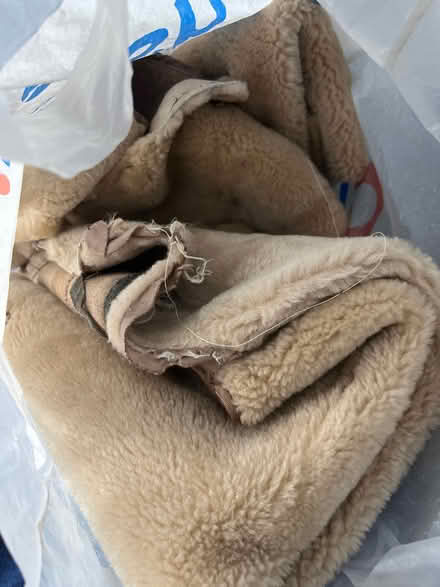 Photo of free Fur scraps from an old coat (Rhu G84) #1