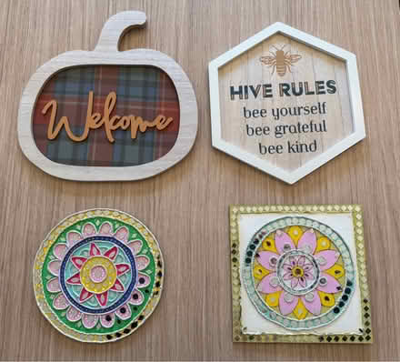 Photo of free Decorative Wall Art Set (Valencia Avenue, Sunnyvale) #1