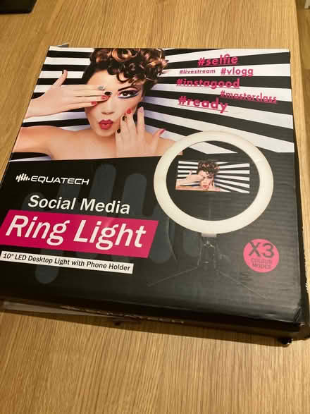 Photo of free Social Media Ring Light (Aston CH5) #1