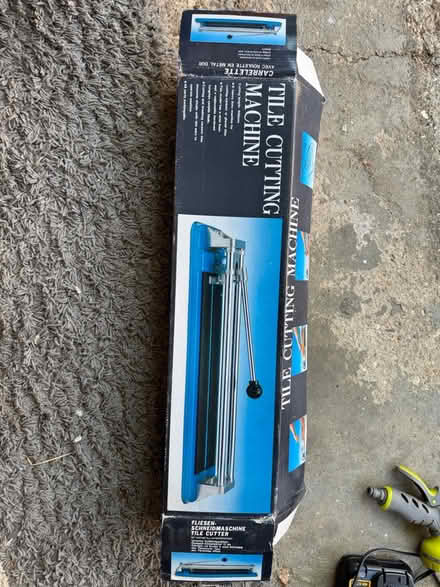 Photo of free Tiling cutter (Croydon) #1