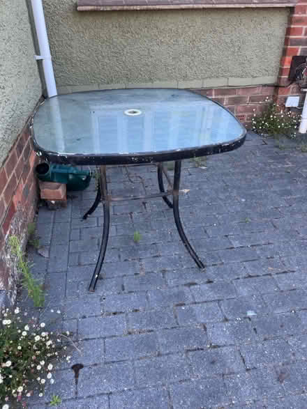Photo of free Glass table (Shoreham-by-sea) #1