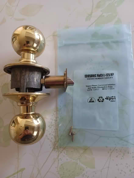 Photo of free Schlage Brass Door Knobs(READ TEXT) (Carlingwood) #4